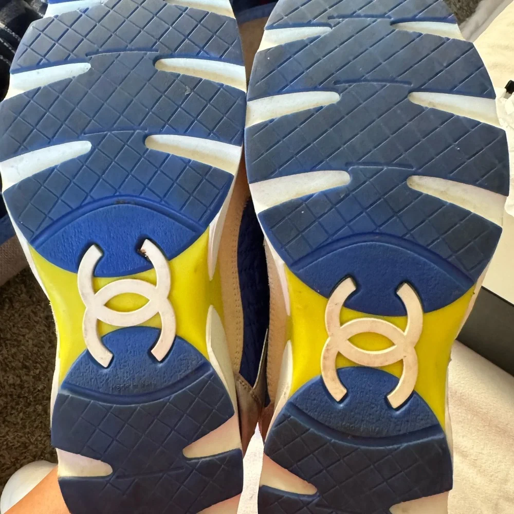 Chanel shoes - Picture 9 of 10